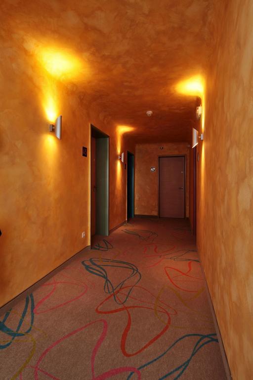 אסן Petul Apart Hotel City Garden מראה חיצוני תמונה
