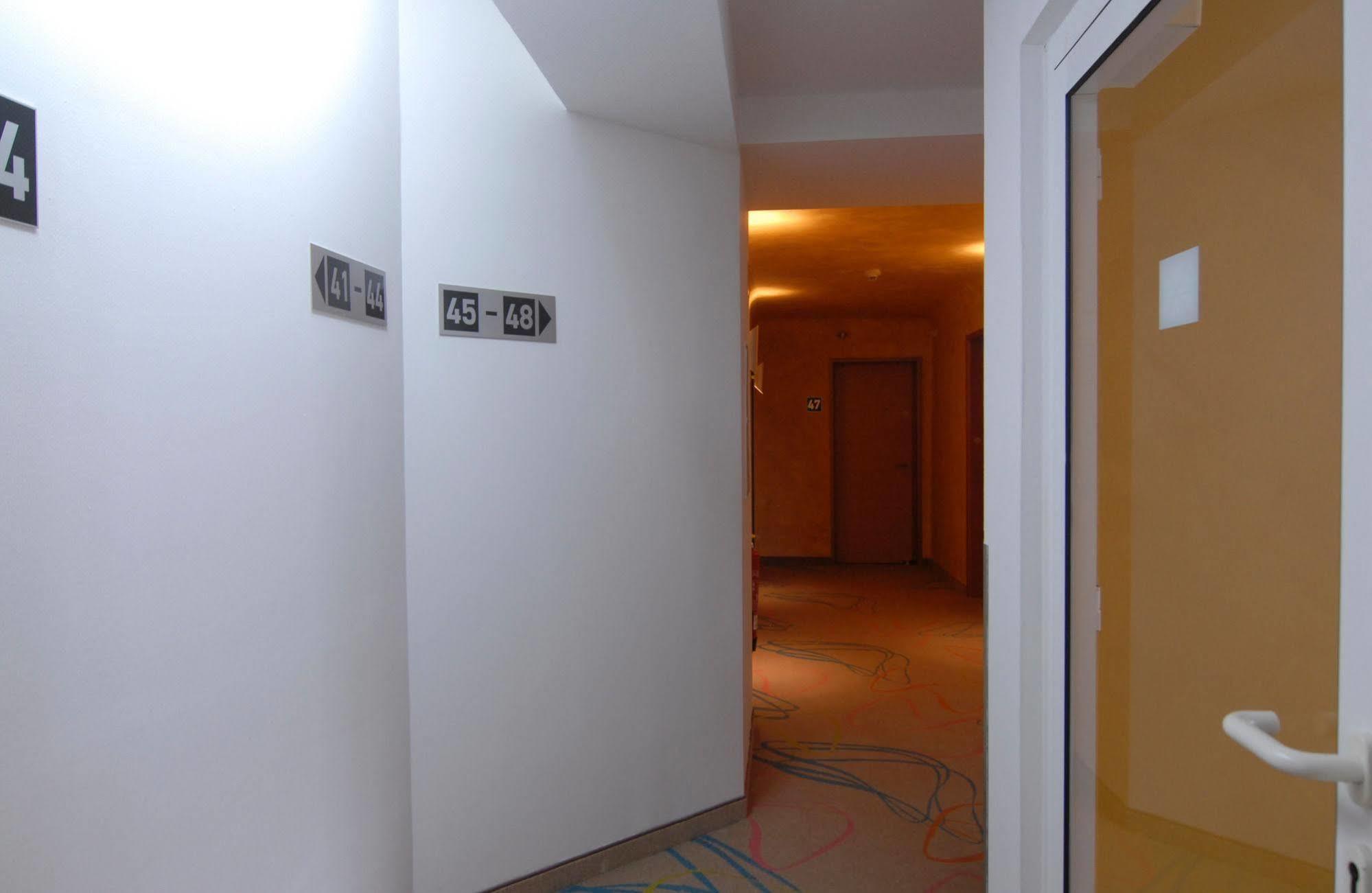 אסן Petul Apart Hotel City Garden מראה חיצוני תמונה