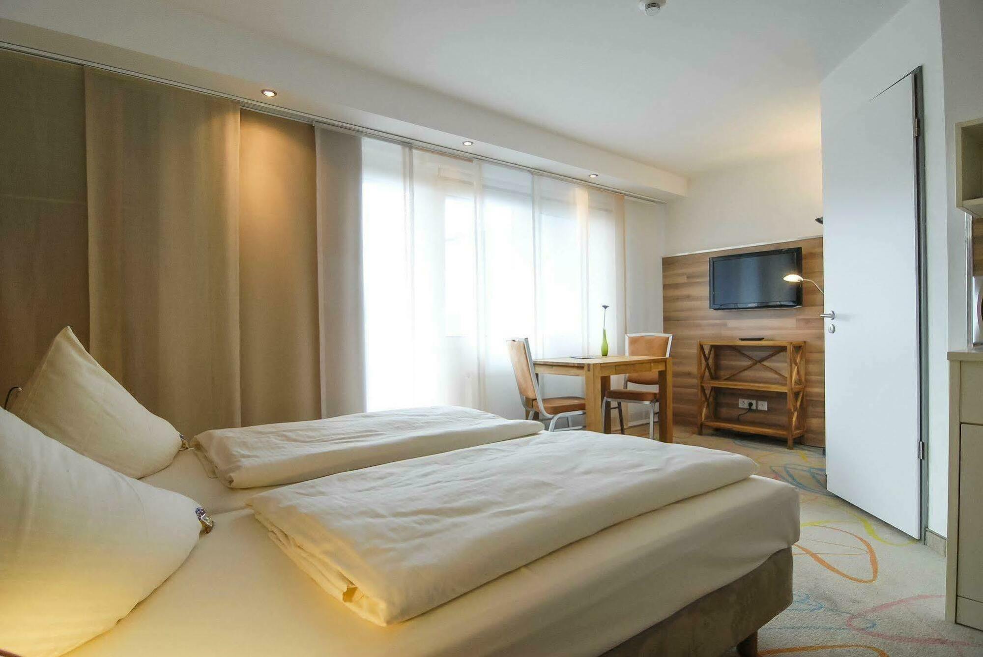 אסן Petul Apart Hotel City Garden מראה חיצוני תמונה