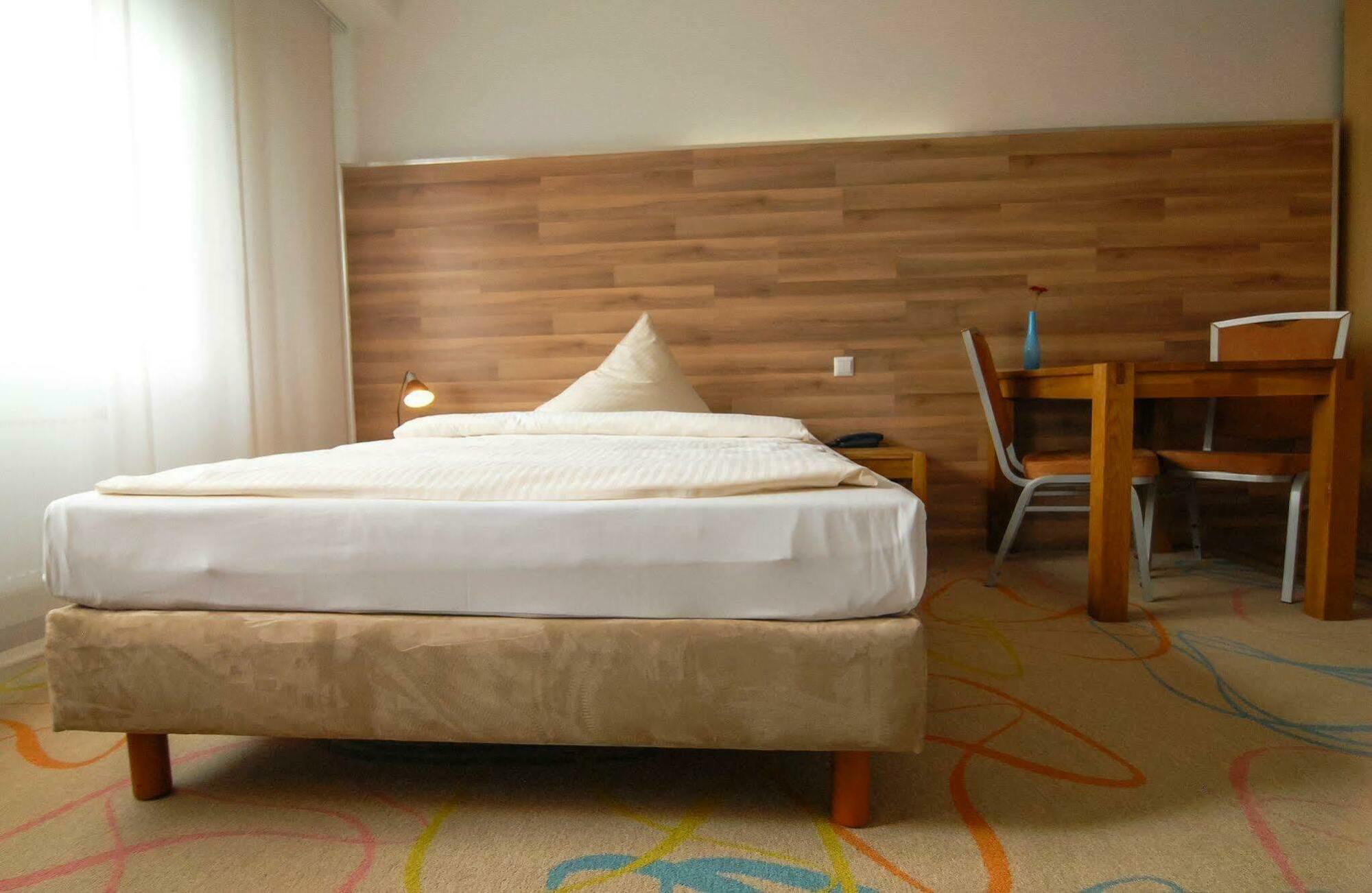אסן Petul Apart Hotel City Garden מראה חיצוני תמונה